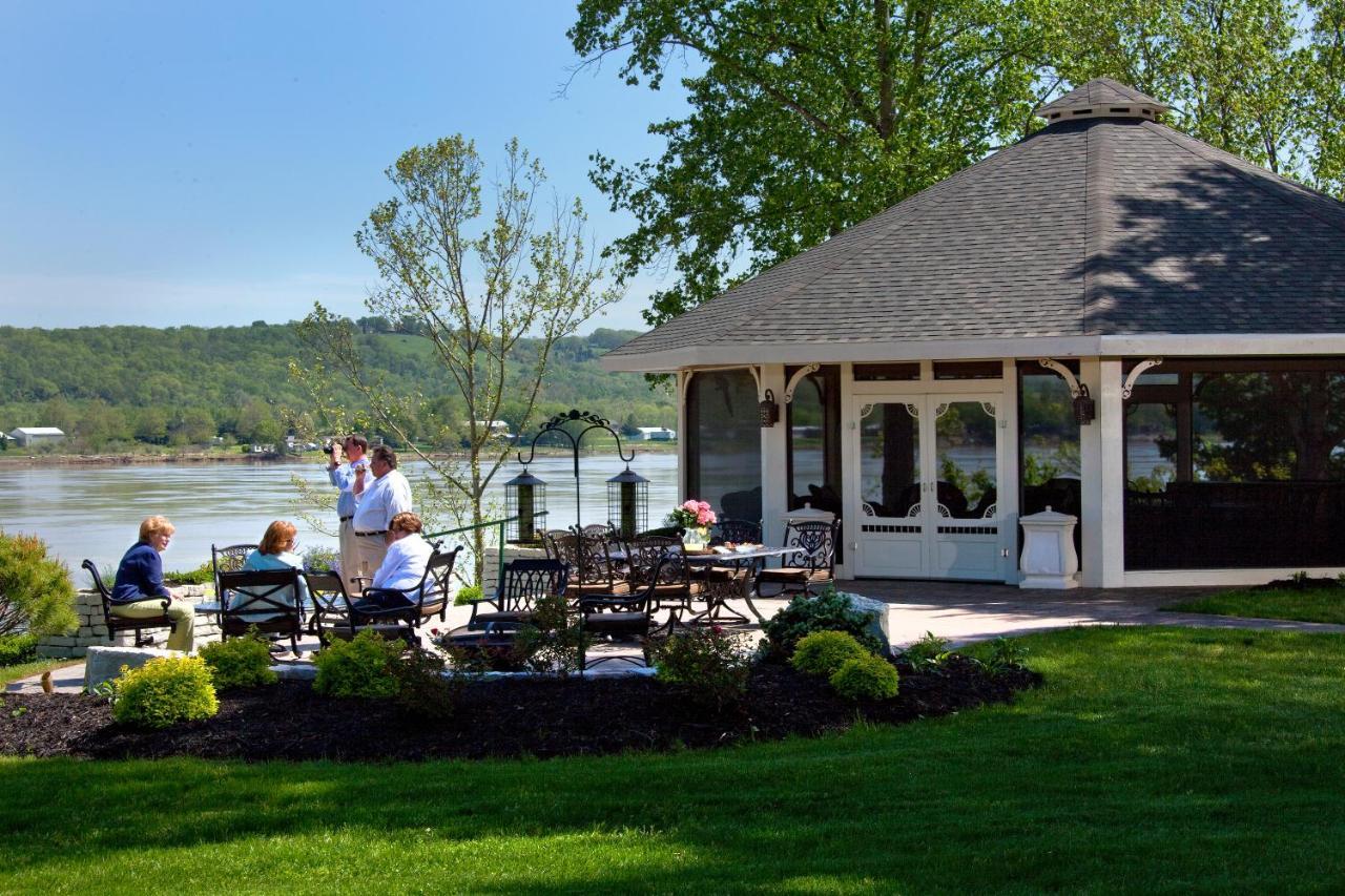 Riverside Bed and breakfast