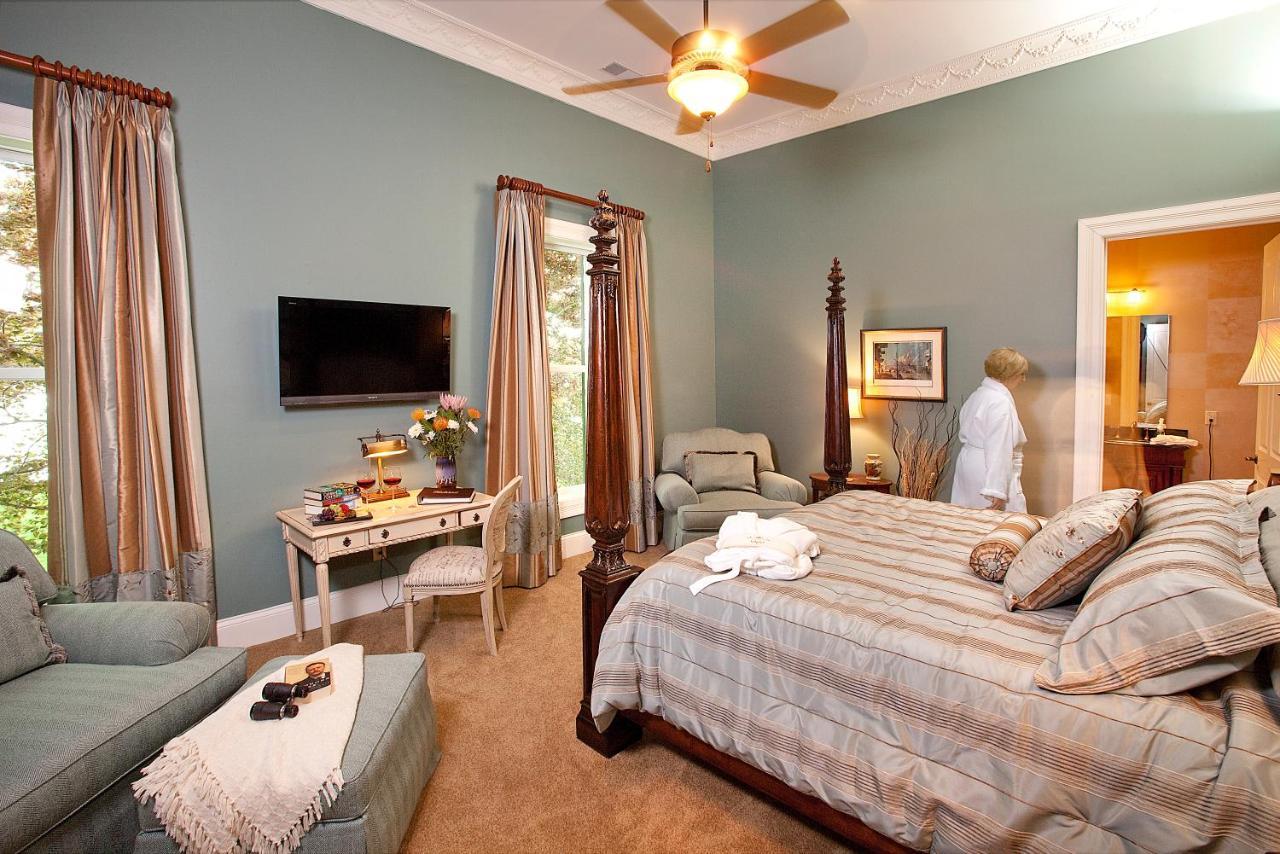 Riverside Bed and breakfast